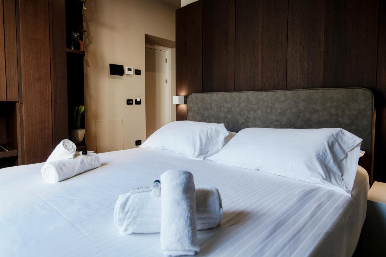 Ama 18 Rooms - The House Of Travelers- Como Exteriör bild