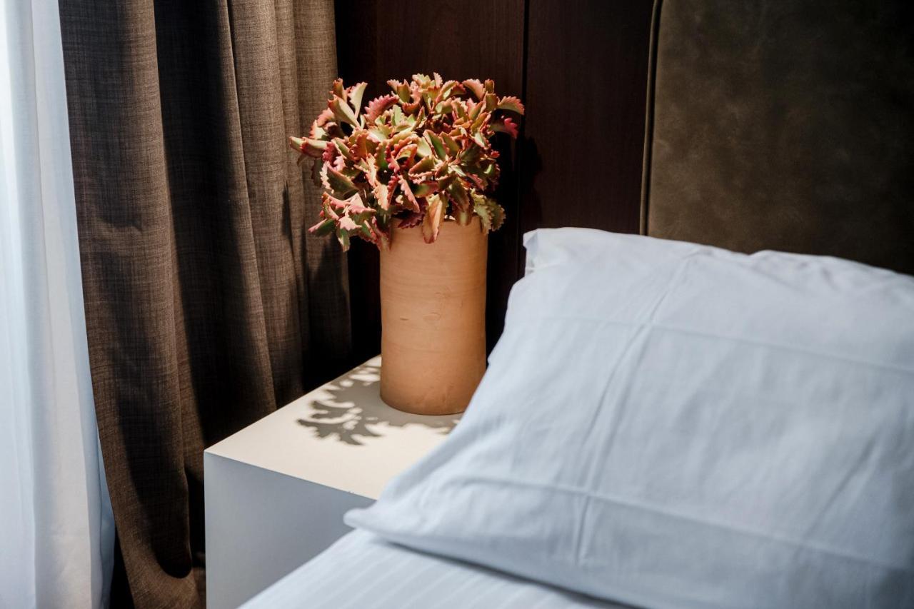 Ama 18 Rooms - The House Of Travelers- Como Exteriör bild