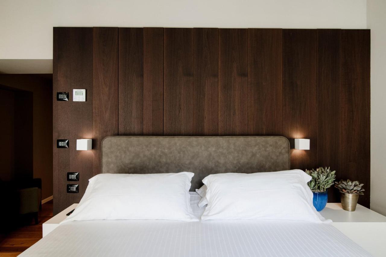Ama 18 Rooms - The House Of Travelers- Como Exteriör bild
