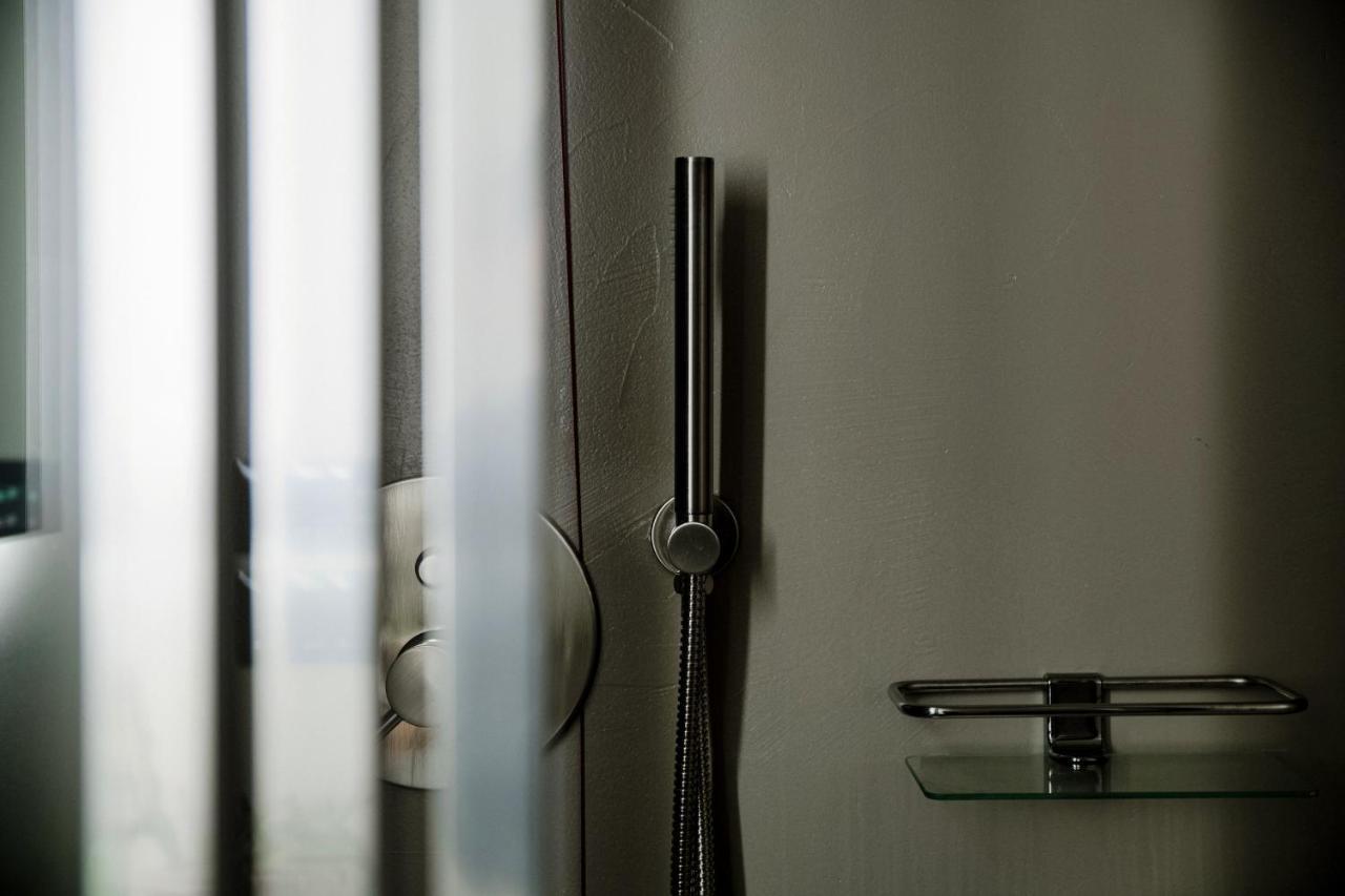 Ama 18 Rooms - The House Of Travelers- Como Exteriör bild